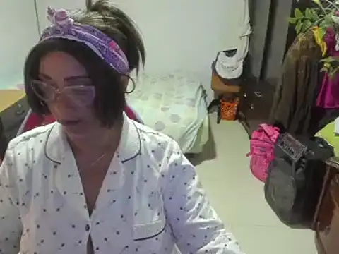 Snapshot of Mrs_mommy_ chatting on 24, 2, 2025 Mrs mommy  online show from 24, 2, 2025