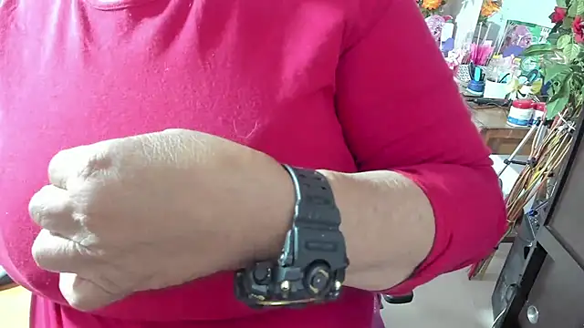 Snapshot of Mrs_mommy_ chatting on 24, 9, 2025 Mrs mommy  online show from 24, 9, 2025