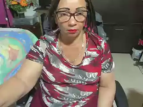 Snapshot of Mrs_mommy_ chatting on 14, 10, 2025 Mrs mommy  online show from 14, 10, 2025