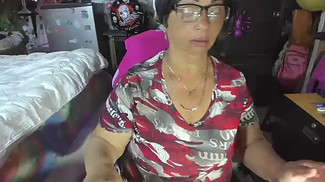 Mrs mommy  online show from 5, 11, 2025