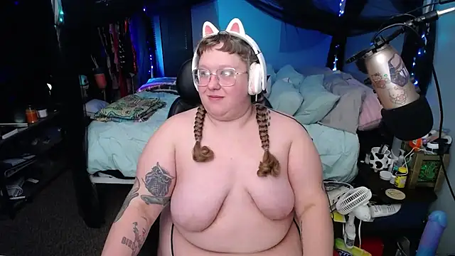 FatVeronica online show from 20, 2, 2025