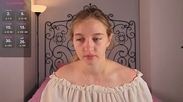 Ksuhesa online show from 13, 9, 2025