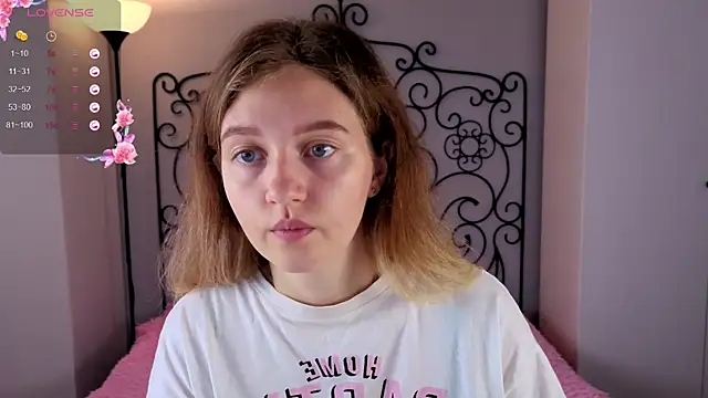 Ksuhesa online show from 28, 9, 2025