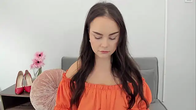 Snapshot of KendalNew chatting on 28, 10, 2025 KendalNew online show from 28, 10, 2025