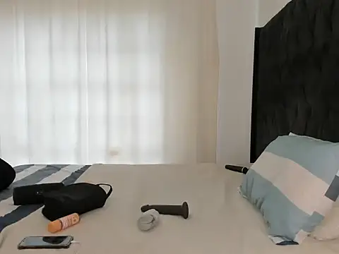 Snapshot of Ass-Queen chatting on 18, 11, 2025 Ass-Queen online show from 18, 11, 2025