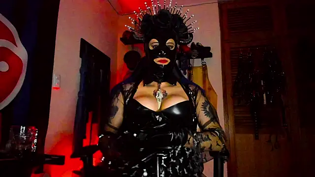 Snapshot of DominatrixBlue chatting on 24, 1, 2025 DominatrixBlue online show from 24, 1, 2025