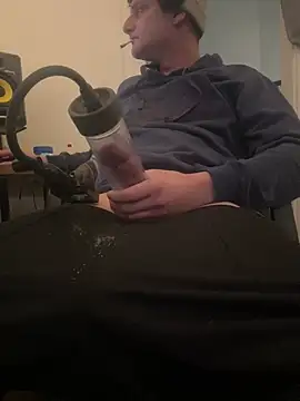Snapshot of Bozspencer chatting on 1, 3, 2025 Bozspencer online show from 1, 3, 2025