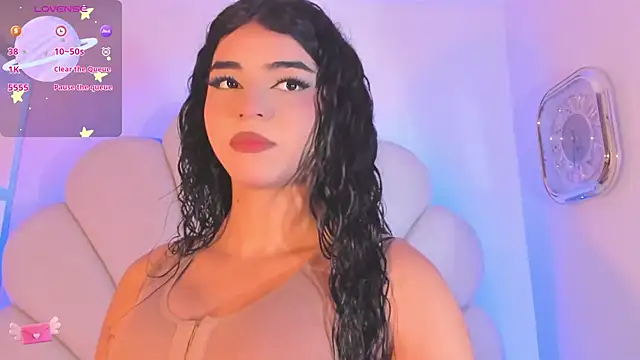 Summer walkerr online show from 25, 11, 2025