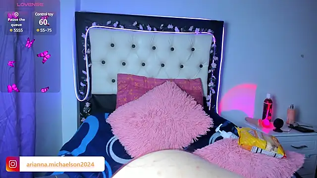 Snapshot of AriannaMichaelson chatting on 6, 12, 2024 AriannaMichaelson online show from 6, 12, 2024