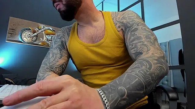 AronGrant online show from 1, 2, 2025