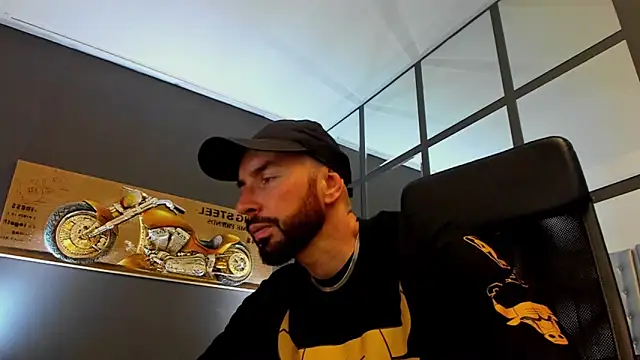 Snapshot of AronGrant chatting on 13, 6, 2026 AronGrant online show from 13, 6, 2026