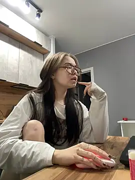 Snapshot of doll_lol_ chatting on 3, 2, 2025 doll lol  online show from 3, 2, 2025