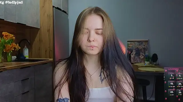 Snapshot of doll_lol_ chatting on 12, 3, 2025 doll lol  online show from 12, 3, 2025