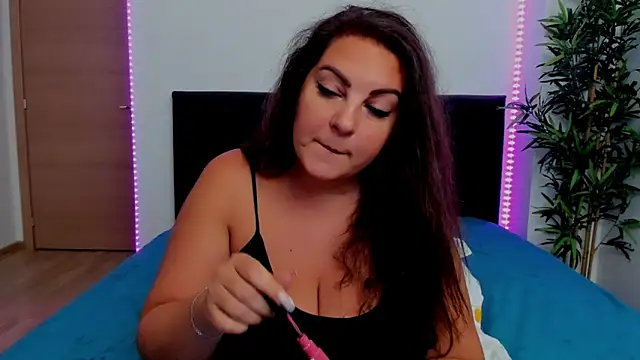 Snapshot of KlaraHope chatting on 6, 10, 2025 KlaraHope online show from 6, 10, 2025