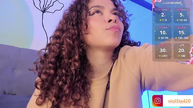 Snapshot of 420viol3ta_ chatting on 19, 12, 2024 420viol3ta  online show from 19, 12, 2024