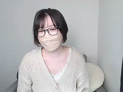 Snapshot of _NOA-chan_ chatting on 27, 9, 2025 NOA-chan online show from 27, 9, 2025