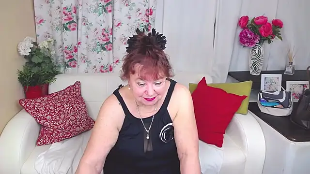 YourHotGranny online show from 12, 12, 2024