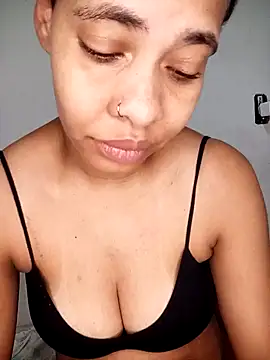 Snapshot of Su_Duarte_1 chatting on 5, 1, 2025 Su Duarte 1 online show from 5, 1, 2025