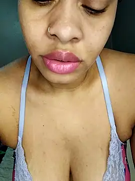 Snapshot of Su_Duarte_1 chatting on 11, 3, 2025 Su Duarte 1 online show from 11, 3, 2025