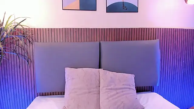 NicolleeEvanss online show from 20, 11, 2025