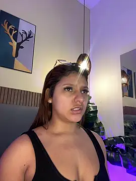 NicolleeEvanss online show from 18, 6, 2026