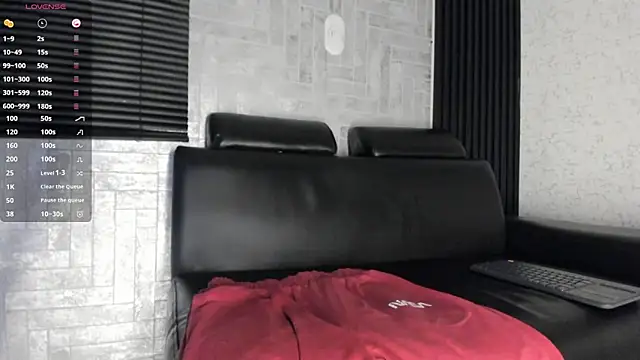 Snapshot of Lil_Curved chatting on 29, 10, 2025 Lil Curved online show from 29, 10, 2025