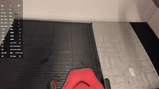 Snapshot of Lil_Curved chatting on 7, 11, 2025 Lil Curved online show from 7, 11, 2025