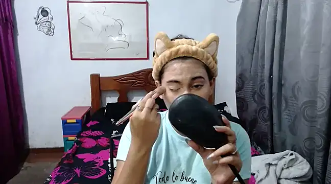 LadyMilk003 online show from 6, 1, 2025
