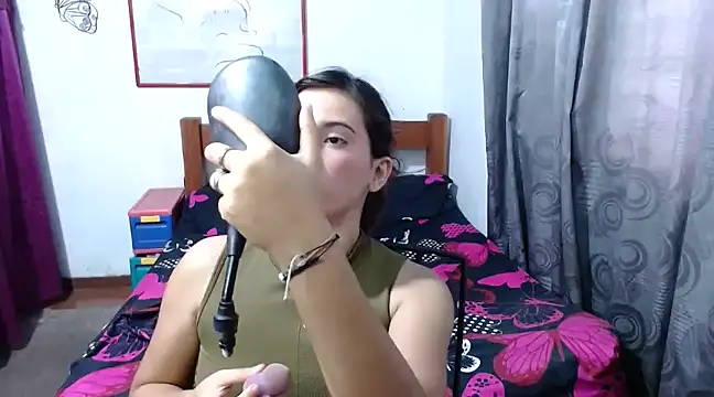 LadyMilk003 online show from 23, 1, 2025