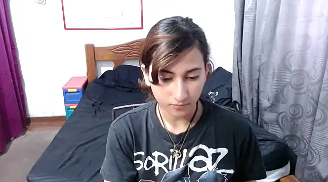 LadyMilk003 online show from 1, 2, 2025