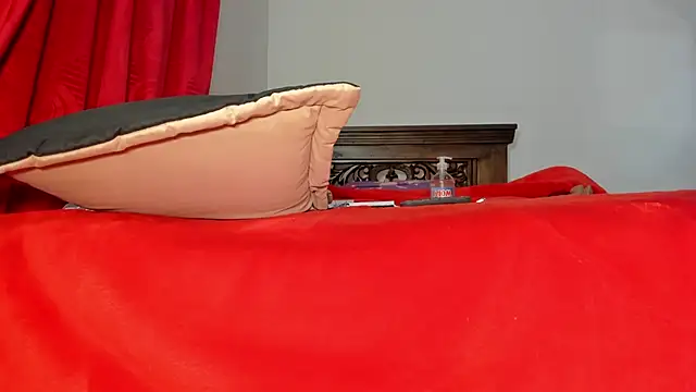 Karentatiana  online show from 25, 12, 2024