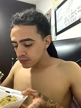 Snapshot of JovenDesobediente chatting on 14, 10, 2025 JovenDesobediente online show from 14, 10, 2025