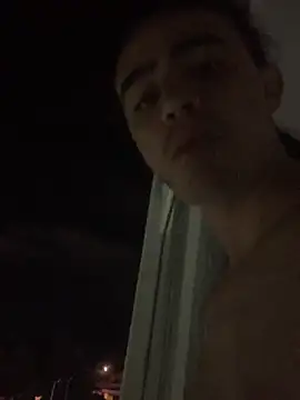 Snapshot of JovenDesobediente chatting on 15, 10, 2025 JovenDesobediente online show from 15, 10, 2025