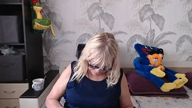 CamDiva113 online show from 20, 3, 2025