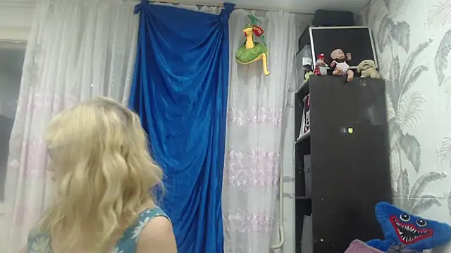 CamDiva113 online show from 4, 10, 2025