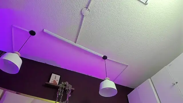 Snapshot of April_bowie chatting on 17, 10, 2025 April bowie online show from 17, 10, 2025