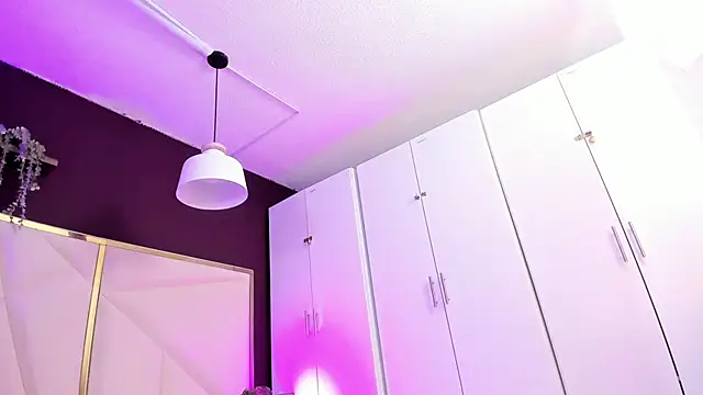 Snapshot of April_bowie chatting on 2, 12, 2025 April bowie online show from 2, 12, 2025