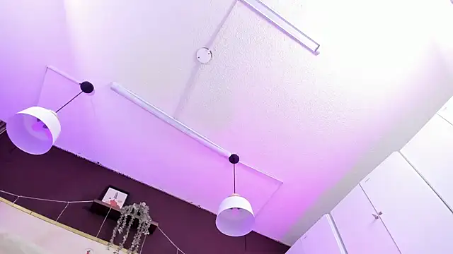 Snapshot of April_bowie chatting on 21, 12, 2025 April bowie online show from 21, 12, 2025