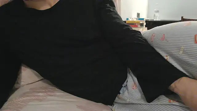 -theshyguy92- online show from 8, 2, 2025