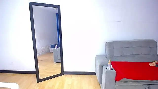 exotic karmella online show from 4, 2, 2026