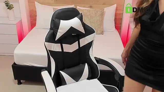 candy summer28 online show from 18, 10, 2025