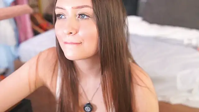 Snapshot of katlyn_martins chatting on 25, 10, 2025 katlyn martins online show from 25, 10, 2025
