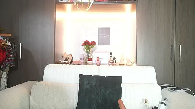 Snapshot of katlyn_martins chatting on 14, 6, 2026 katlyn martins online show from 14, 6, 2026