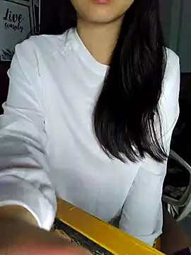 Suri amabel online show from 31, 12, 2024