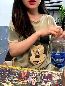 Suri amabel online show from 14, 9, 2025