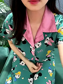 Suri amabel online show from 26, 9, 2025