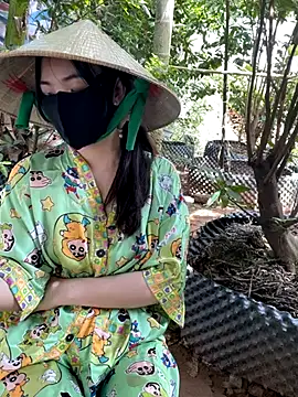 Suri amabel online show from 16, 10, 2025