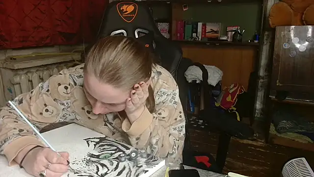 Snapshot of ElenaMaeer chatting on 4, 12, 2024 ElenaMaeer online show from 4, 12, 2024
