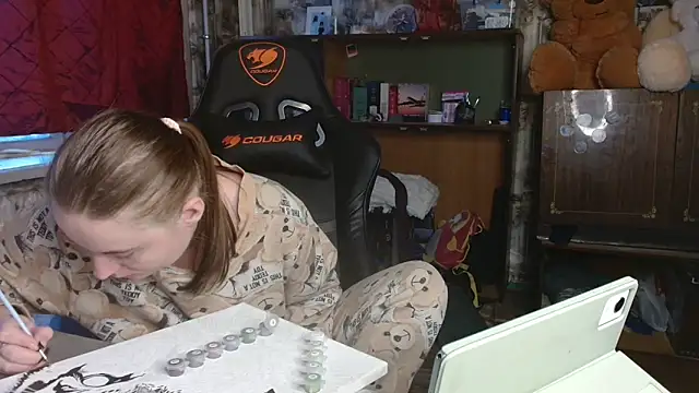 Snapshot of ElenaMaeer chatting on 5, 12, 2024 ElenaMaeer online show from 5, 12, 2024