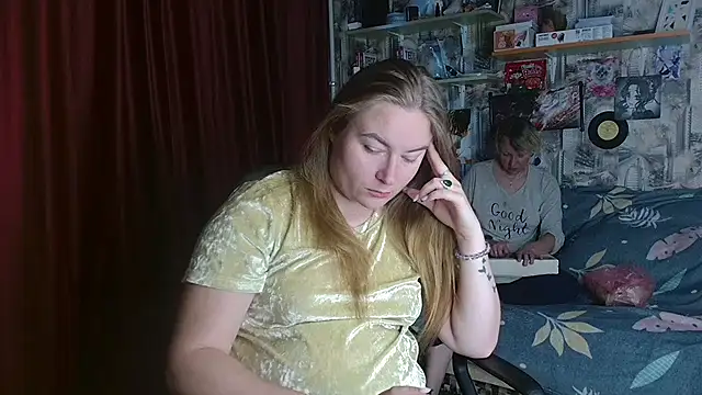 Snapshot of ElenaMaeer chatting on 21, 9, 2025 ElenaMaeer online show from 21, 9, 2025